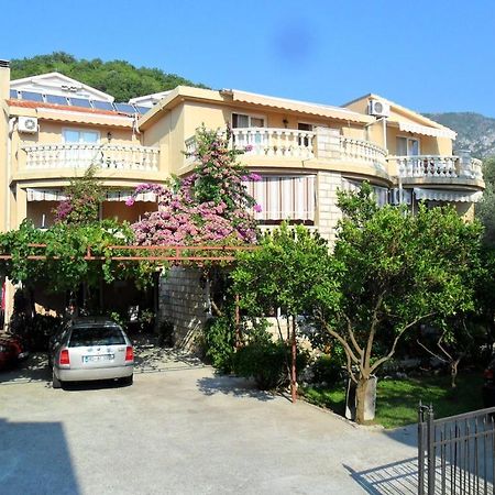 Apartments Kalluka Светі-Стефан Екстер'єр фото
